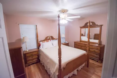 Bedroom - 259 Pine Crst, Mountain View, AR 72560 photo 2 of 5