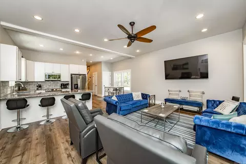 Living - 14 Air Rd, Higden, AR 72067 photo 1 of 5