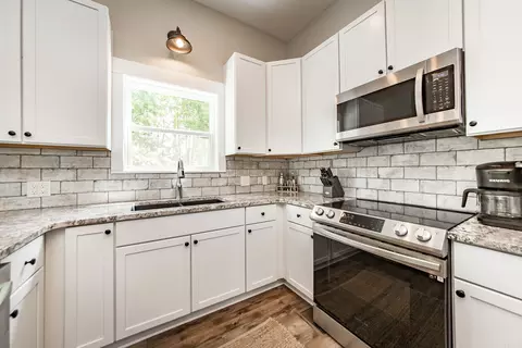 Kitchen - 14 Air Rd, Higden, AR 72067 photo 4 of 5