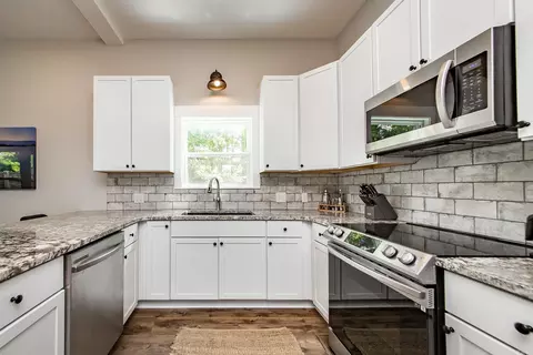 Kitchen - 14 Air Rd, Higden, AR 72067 photo 3 of 5