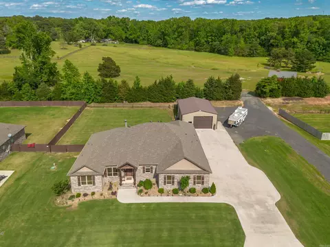 235 Mayberry Dr, Cabot, AR 72023 photo 1