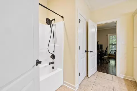 Entry Way - 5410 Lexington Ave, Benton, AR 72019 photo 2 of 4