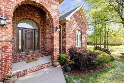 Exterior - 5410 Lexington Ave, Benton, AR 72019 photo 4 of 11