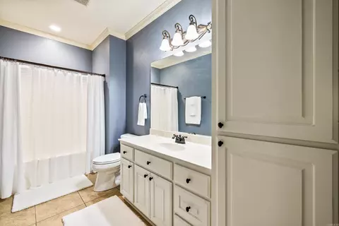 Bath - 5410 Lexington Ave, Benton, AR 72019 photo 4 of 4