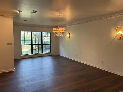 Living - 3111 Holiday Dr, Pine Bluff, AR 71602 photo 1 of 8