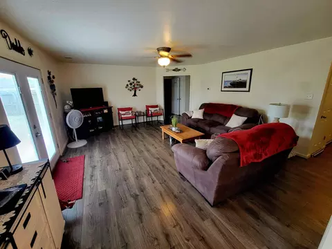 Living - 103 Lake Ct, Beebe, AR 72012 photo 3 of 3