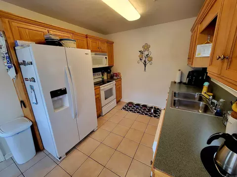 Kitchen - 103 Lake Ct, Beebe, AR 72012 photo 4 of 4