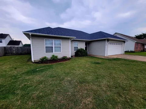 Exterior - 103 Lake Ct, Beebe, AR 72012 photo 2 of 6