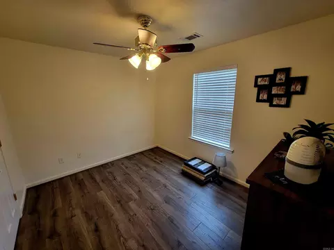 Bedroom - 103 Lake Ct, Beebe, AR 72012 photo 5 of 7