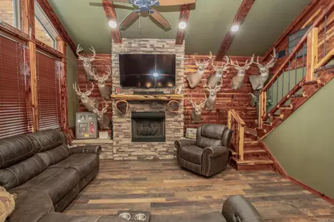 Living - 2095 S Evans, White Hall, AR 71602 photo 2 of 5