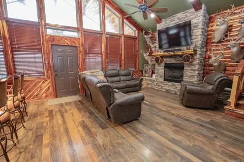 Living - 2095 S Evans, White Hall, AR 71602 photo 4 of 5