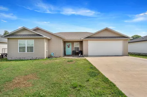 104 Stacy Dr, Paragould, AR 72450