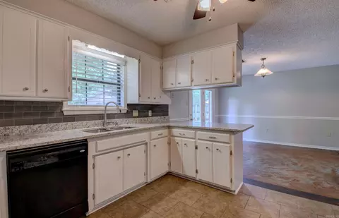 2812 Bruce, Conway, AR 72034 photo 19