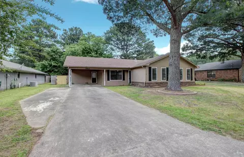 2812 Bruce, Conway, AR 72034 photo 1