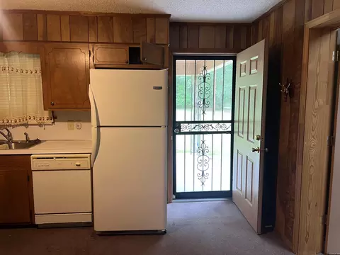 Entry Way - 1701 Dixon, Pine Bluff, AR 71603 photo 2 of 2
