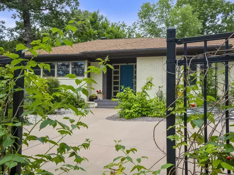 126 Circle Dr, Hot Springs National Park, AR 71901