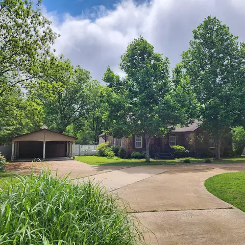 1000 Gum Springs Rd, Searcy, AR 72143