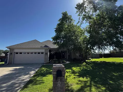 6 Palmer Ct, Searcy, AR 72143