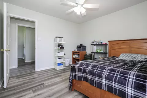 Bedroom - 2203 Cedar Ridge Dr, Benton, AR 72015 photo 6 of 9