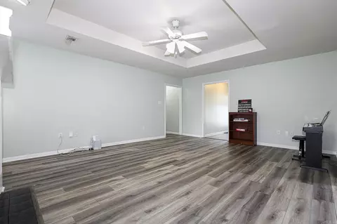 Living - 2203 Cedar Ridge Dr, Benton, AR 72015 photo 3 of 6