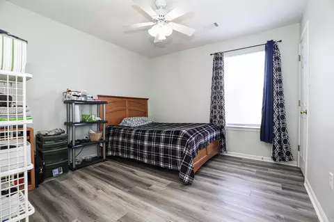 Bedroom - 2203 Cedar Ridge Dr, Benton, AR 72015 photo 4 of 9