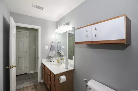Bath - 2203 Cedar Ridge Dr, Benton, AR 72015 photo 5 of 5
