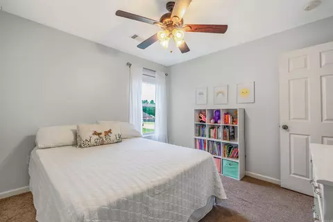 Bedroom - 75 Fuscata Loop, Lonoke, AR 72086 photo 2 of 9