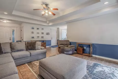 Living - 75 Fuscata Loop, Lonoke, AR 72086 photo 1 of 1
