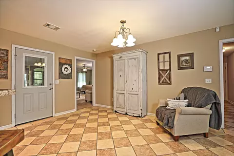 7951 Jay Lynn Ln, Pine Bluff, AR 71603 photo 10