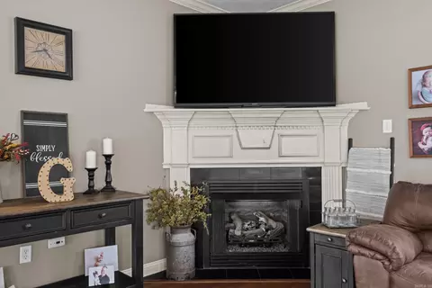 Living - 108 Chimney Rock Rd, Beebe, AR 72012 photo 1 of 1
