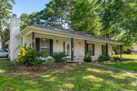 Exterior - 2708 Eagle Run Dr, Benton, AR 72015 photo 2 of 6