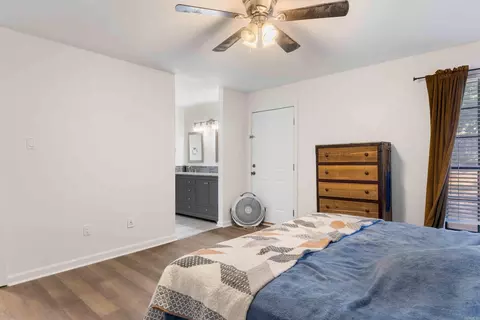 Bedroom - 2708 Eagle Run Dr, Benton, AR 72015 photo 4 of 7