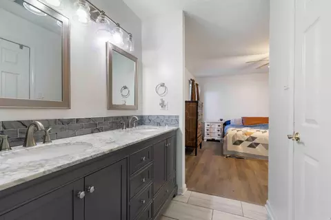 Bath - 2708 Eagle Run Dr, Benton, AR 72015 photo 4 of 5