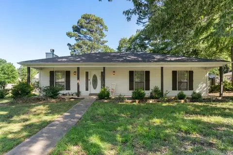Exterior - 2708 Eagle Run Dr, Benton, AR 72015 photo 1 of 6