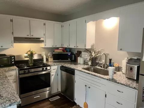 Kitchen - 720 Adrian St, Benton, AR 72015 photo 4 of 5