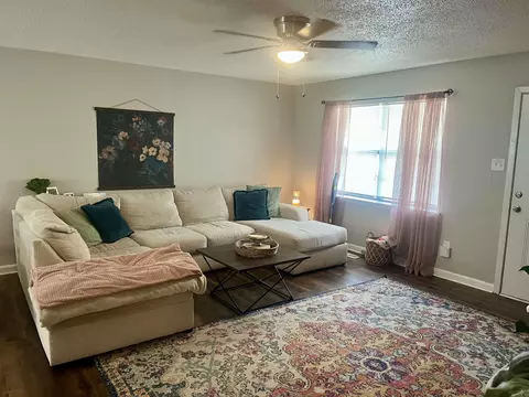 Living - 720 Adrian St, Benton, AR 72015 photo 3 of 3