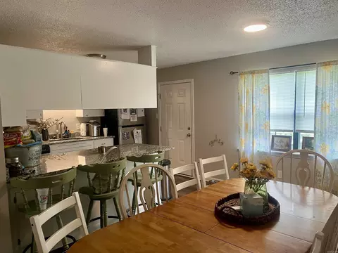 Dining - 720 Adrian St, Benton, AR 72015 photo 1 of 2