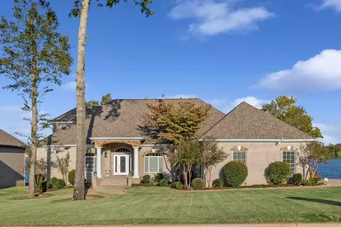 5912 Riviera Dr, Benton, AR 72019