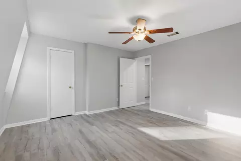 Bedroom - 10626 Pineview Dr, Mabelvale, AR 72103 photo 4 of 7