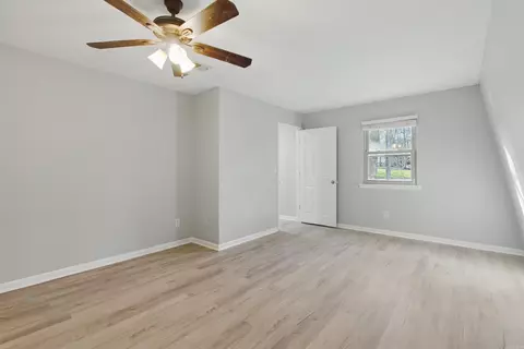 Bedroom - 10626 Pineview Dr, Mabelvale, AR 72103 photo 2 of 7