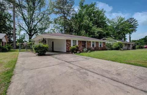 32 Bonnie Park Dr, Pine Bluff, AR 71601 photo 4