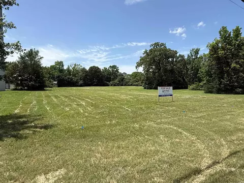 1008 N 1st St, Jacksonville, AR 72099