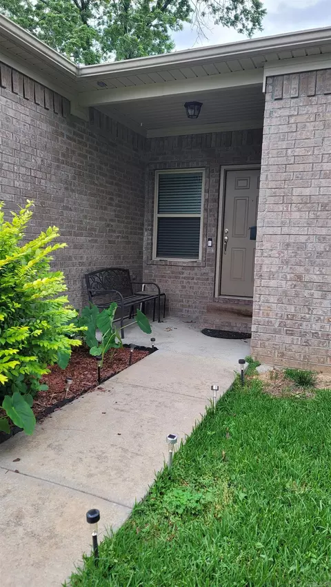511 Pearson St, Benton, AR 72015 photo 3