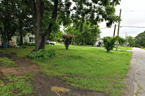 911 Gillham, Mena, AR 71953 photo 3