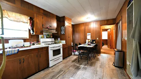 911 Gillham, Mena, AR 71953 photo 9