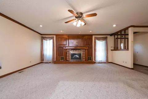 Living - 4976 Hwy 9, Springfield, AR 72157 photo 3 of 6
