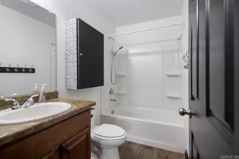 Bath - 4008 Buckthorn Ln, Alexander, AR 72002 photo 4 of 5