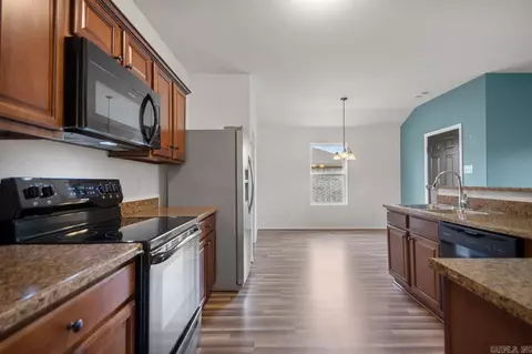 Kitchen - 4008 Buckthorn Ln, Alexander, AR 72002 photo 3 of 3