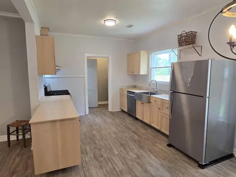 Kitchen - 1840 S Oak St, Pine Bluff, AR 71601 photo 1 of 3