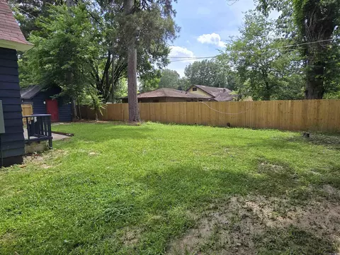 Exterior - 1840 S Oak St, Pine Bluff, AR 71601 photo 3 of 4